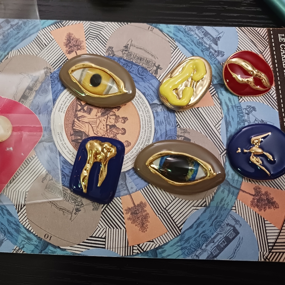 Schiaparelli SPECIAL Edition SIGNED CUFF LINK/ Buttons Ex Large Limited Set Of 7